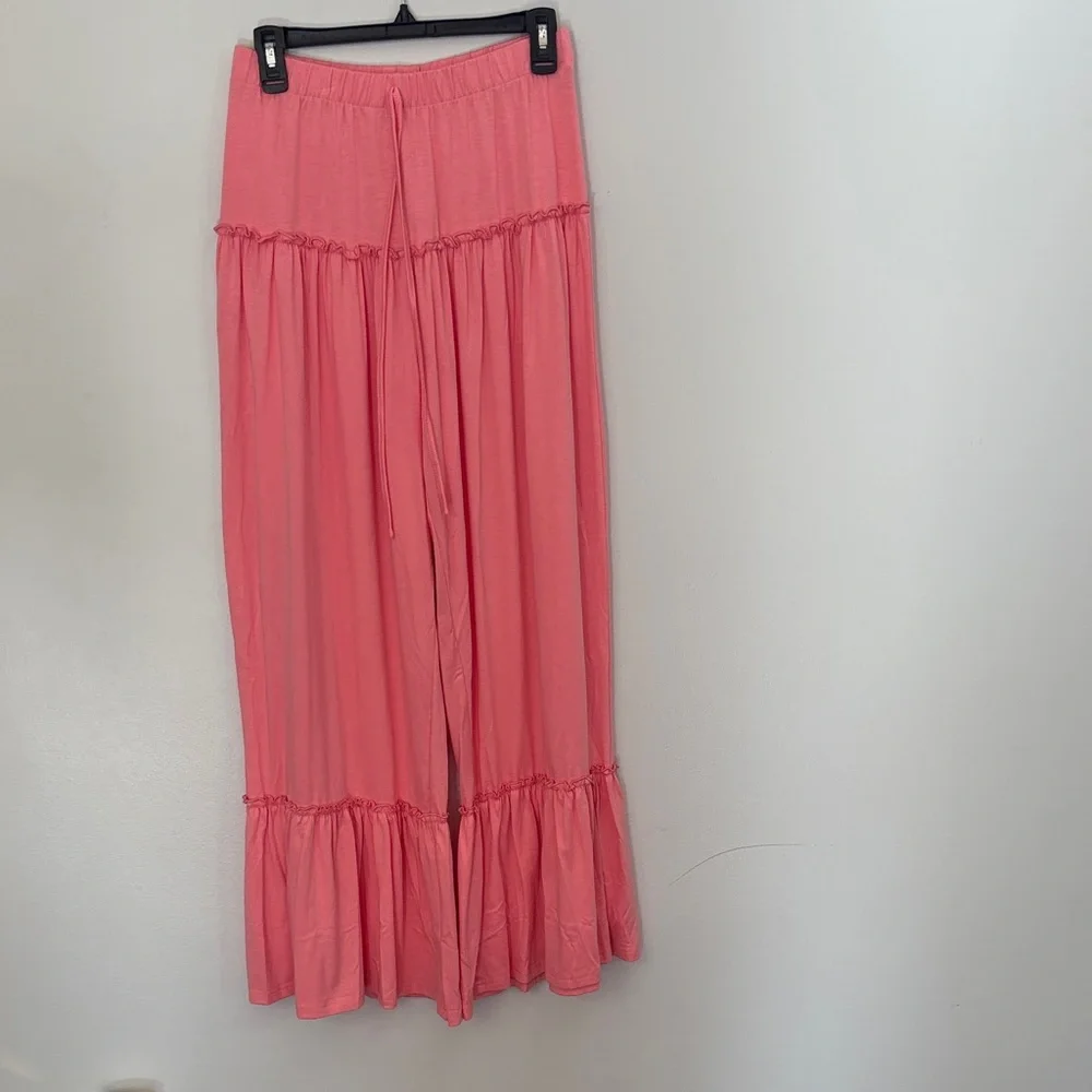 Pink Ruffled Women's pants - Picture 1 of 2